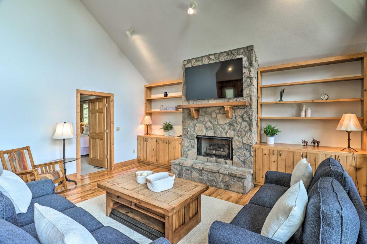 Sapphire Retreat With 2 Decks, Views And Resort Access Exteriér fotografie